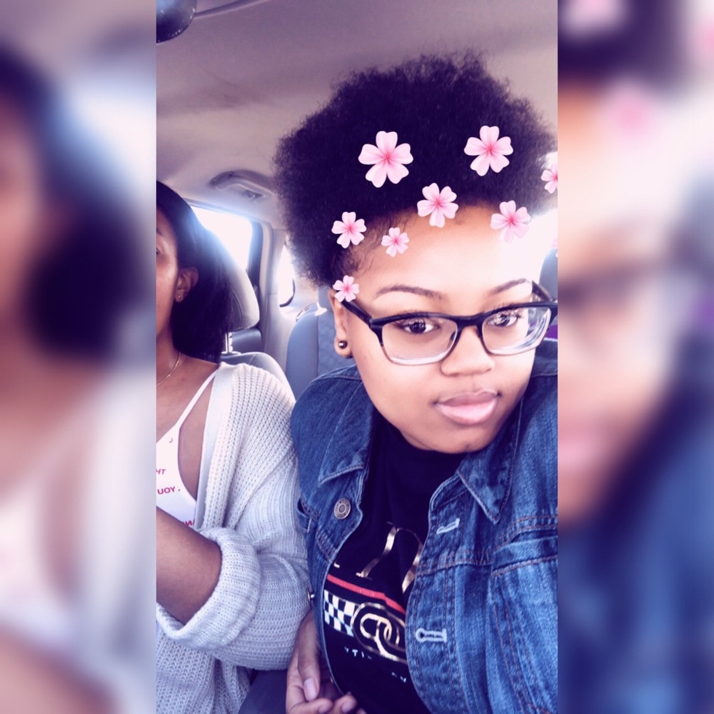 Meet your Posher, Naila